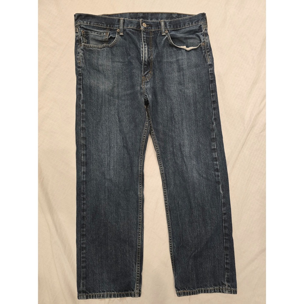 Levi's 505 jeans: Regular Fit Straight Leg Men 38x30 measures 38x29 medium wash
